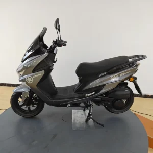 150CC Gasoline Scooter Motorcycle 85km/h Max Speed Two Wheeled