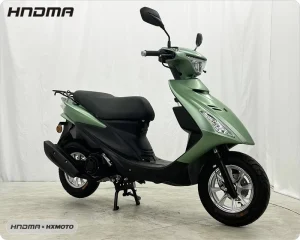 150cc Gasoline Scooter 85km/h Carburetor Air Cooled Front Disc Brake Powerful Gas Moped