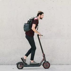 350W Electric Scooter 36V 10.5Ah 8.5 Inch Solid Tire Foldable Adult Intelligent APP Operation E Scooter