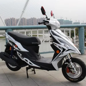 Gas Diesel Fuel Scooter with Max Speed 61 80km h for Urban Commute