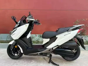 Gas Scooter CT300 300cc Water Cooled Flat Foot ABS Beginners City Commuting with TFT Display