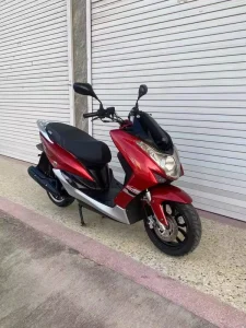 High Power 150cc Engine Large Scooter with Innovative Design