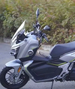 Hong250ADV Adventure Scooter 249cc 19kW Bosch ABS+TCS All Terrain Tires 795mm Seat