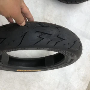 Natural Rubber Motorcycle Scooter Tyre 90 90 12 with Inner Tube