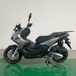 On Road ADV 180cc Water Cooled Gasoline Scooters TFT Dashboard EFI System 120 km h Max Speed Dual Channel ABSTCS Gas Motorcycles