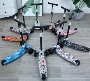 Portable Kids Toy Vehicle Ride on Toys Walker Small Mobility Kick Scooters & Foot Scooters Kids Scooter