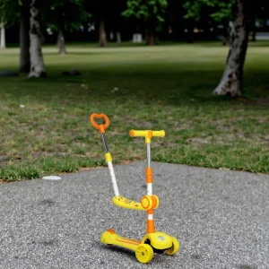Teddy Bear Cartoon Themed Handlebar Kids Scooter 3 in 1 Mini Scooter Detachable Push Handle Kick Scooter for Kids
