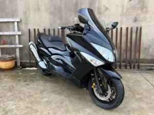 Tmax500 Adult Sport Scooter with 500cc Liquid Cooled Twin Engine Stable Handling High Speed Japan