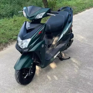 Used 125cc Scooter with Added Crash Bars, Original Engine Motorcycle with Assisted Power Motos a Gasolina